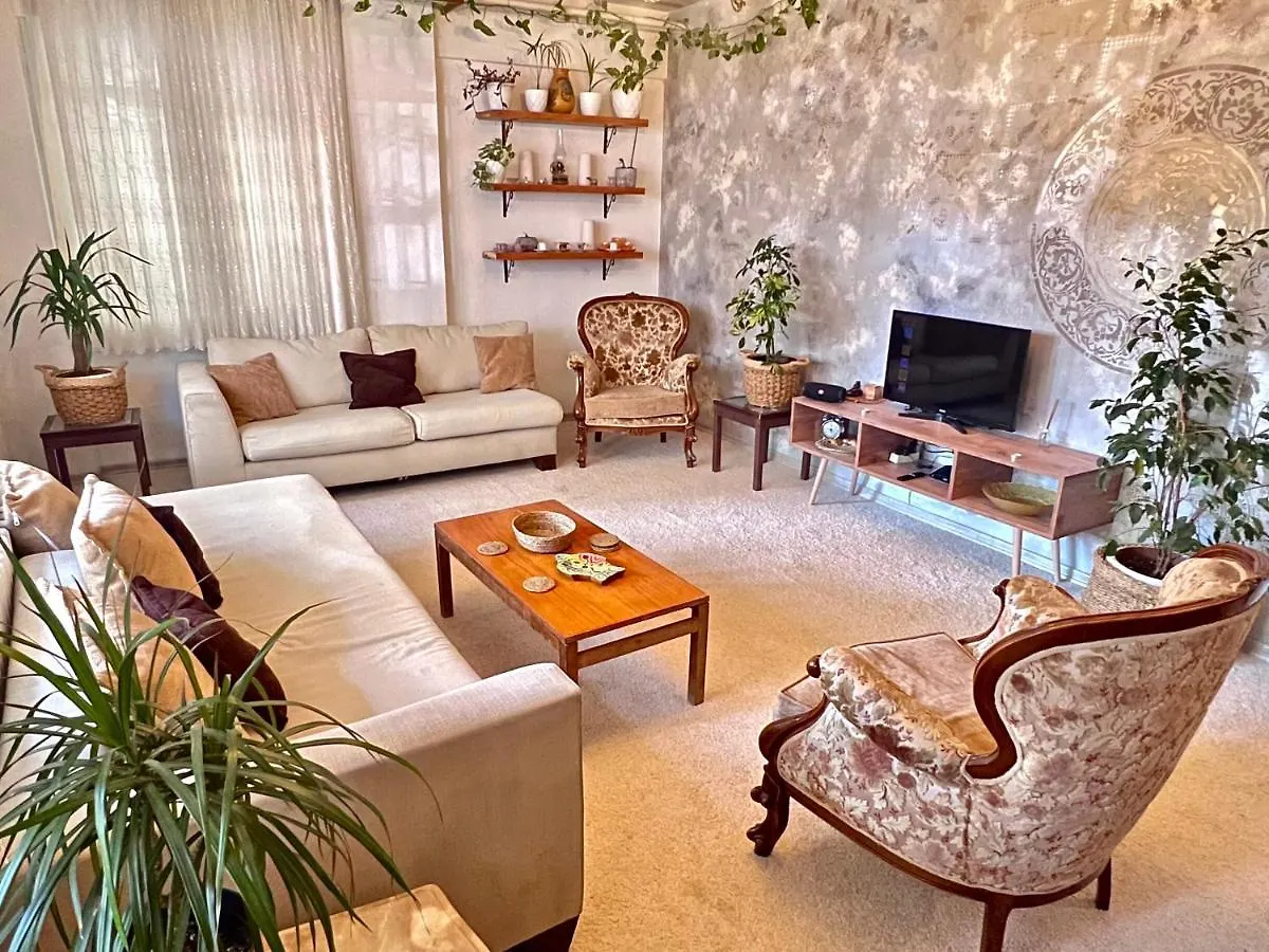 Sweet Flat In Bagdat St contacts